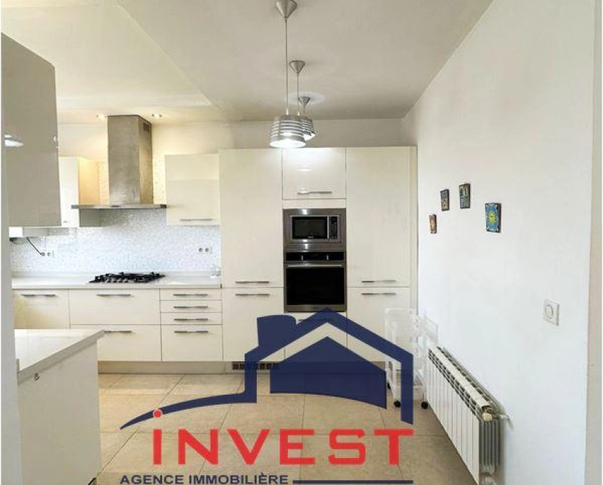 Duplex s2 vue mer meublé au golden tulip