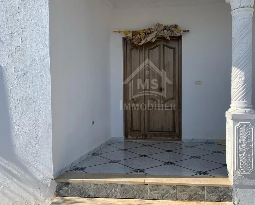 Spacieuse maison s+2 avec jardin à hammamet sud à vendre 51355351