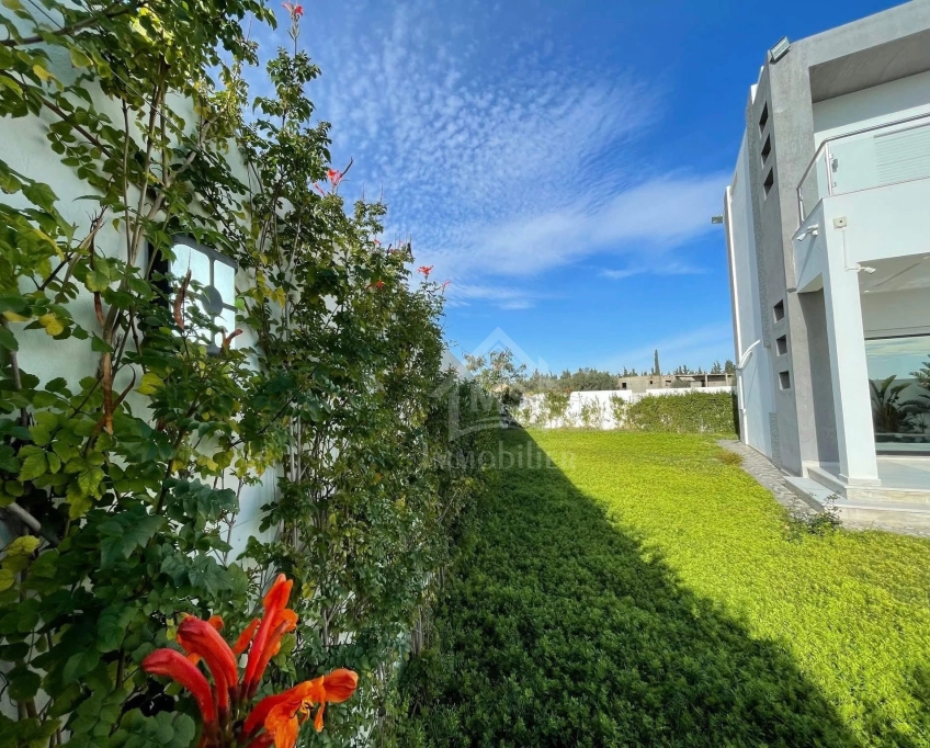Villa s+4 toute neuve avec jardin et piscine à hammamet sud 51355351
