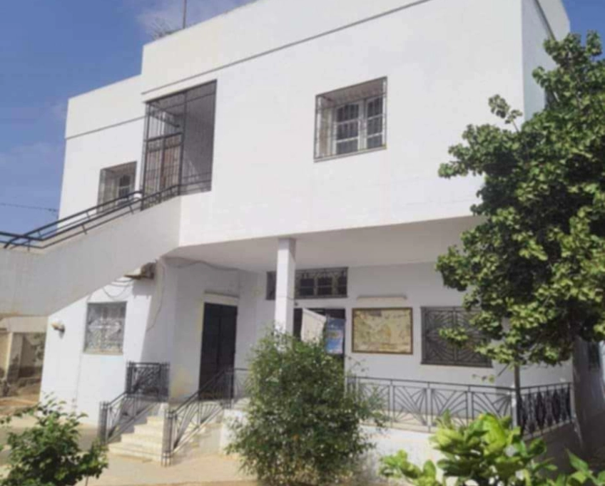 Villa avec deux etages indepenantes