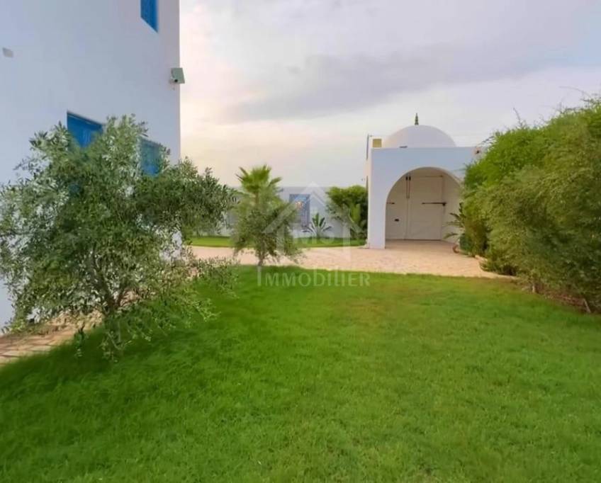 Ville de lux avec piscine à vendre à hammamet sud 51355351