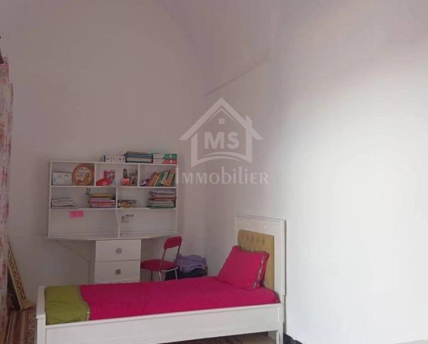 Maison arabesque s+5 à vendre à korba 51355351